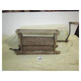 WOOD HAND CRANK CLOTHES WRINGER