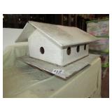 VINTAGE WOOD PURPLE MARTIN HOUSE ,8 HOLE, W/
