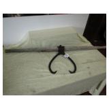 LOG CARRIER W/ 41/2 FT HANDLE