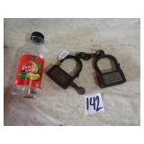 COLLECTIBLE SET HEAVY DUTY HAND CUFFS W/ BRASS TAG