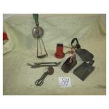 OLD KITCHEN ITEMS ; SUGART SCOOPS