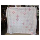VINTAGE HAND STITCHED GOOSE TRACK PATTERN QUILT.