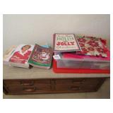 TOTE FULL GIFT BAGS ; OLD SHOPPING CATALOGS