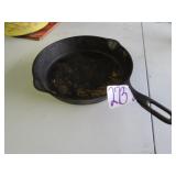 #8 CAST IRON SKILLET W/ FIRE RING