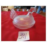 CLEAR GLASS HEN ON NEST