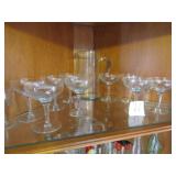 ETCHED GRAPE PATTERN TEA PITCHER W/ 10 STEMWARE