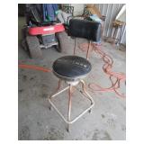 CRAFTSMAN WORK BENCH SWIVEL STOOL
