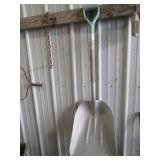 ALUMINUM SCOOP SHOVEL