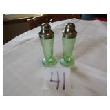 4" GREEN DEPRESSION SALT / PEPPER SHAKER