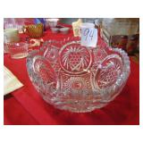 PATTERN GLASS CENTER BOWL