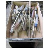 FLAT FULL OF SCREW DRIVERS