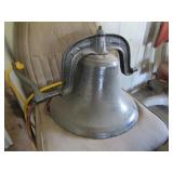 cast iron dinner bell w/ yoke