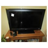 SONY TV W/ REMOTE