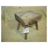 PRIMITIVE MILKING STOOL