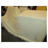 VINTAGE CROCHETED BED SPREAD