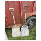 ALUMINUM & PLASTIC SCOOP SHOVELS