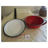 RED & BLACK GRANITE BATTER POURING PAN W/ HANDLE