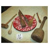 VINTAGE WOOD KITCHEN TREENWARE ; RED SPECKLE