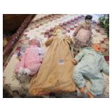 4 DOLLS