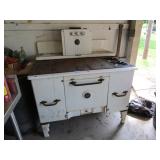HOME COMFORT GAS /WOOD COOK STOVE , WHITE W/
