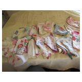 40+ VINTAGE LADIES HANKIES