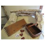 CORBAL SHELF DECOR