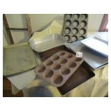 8 PIECES - COOKIE SHEETS, CAKE PANS, MORE