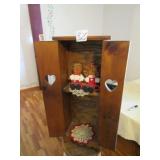 12' X331' WALL CABINET W/ DECOR