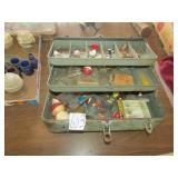 VINTAGE TACKLE BOX W/ LURES ,FISHING SUPPLIE