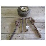 2 PIPE WRENCHES ; MORE