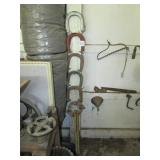 12 HORSE SHOES & STAKES