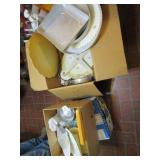 CAKE DECORATING ITEMS ; LOT OF CAKE PANS