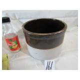 BROWN & WHITE SHORT CROCK W/ CRACK