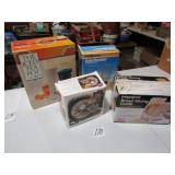 ICE TEA POT ; TATERWISTER ; PIE CUTTER; BREAD