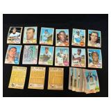 (50) 1968 Topps Baseball Cards