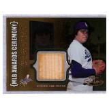 2002 Topps Fernando Valenzuela Bat Relic Card