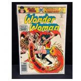 Wonder Woman #226 Comic Book, Nov 1976