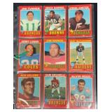 (18) 1971 Topps Football Cards