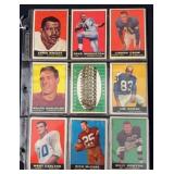 (18) 1961 Topps Football Cards
