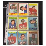 (90) 1972 Topps NFL Football Cards with Stars