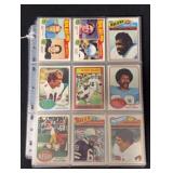 (90) 1970s NFL Football Cards with Stars