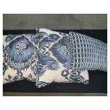 Throw Pillows-Like New