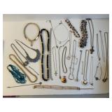 Lot of 31 Necklaces / Necklace Extenders