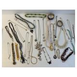 Lot of 31 Necklaces / Bracelets