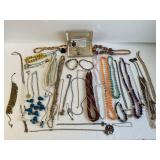 Lot of Necklaces 33 pcs