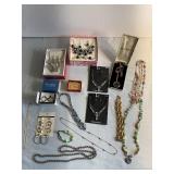 Lot of 10+ Vintage Jewelry Necklaces Earrings