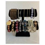 Lot of 15 Vintage Bracelets / Bangles