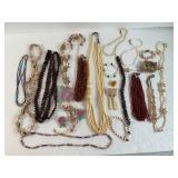 Shell Necklaces Bead Jewelry & More!! 21 pcs