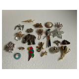 Lot of 21 Vintage Pins / Brooches
