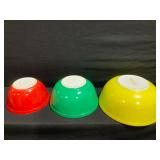 Pyrex Nesting Bowls